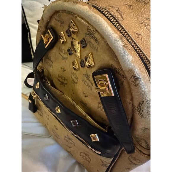 MCM Visetos Dual Stark Backpack convertible crossbody bag studded gold black main image 12
